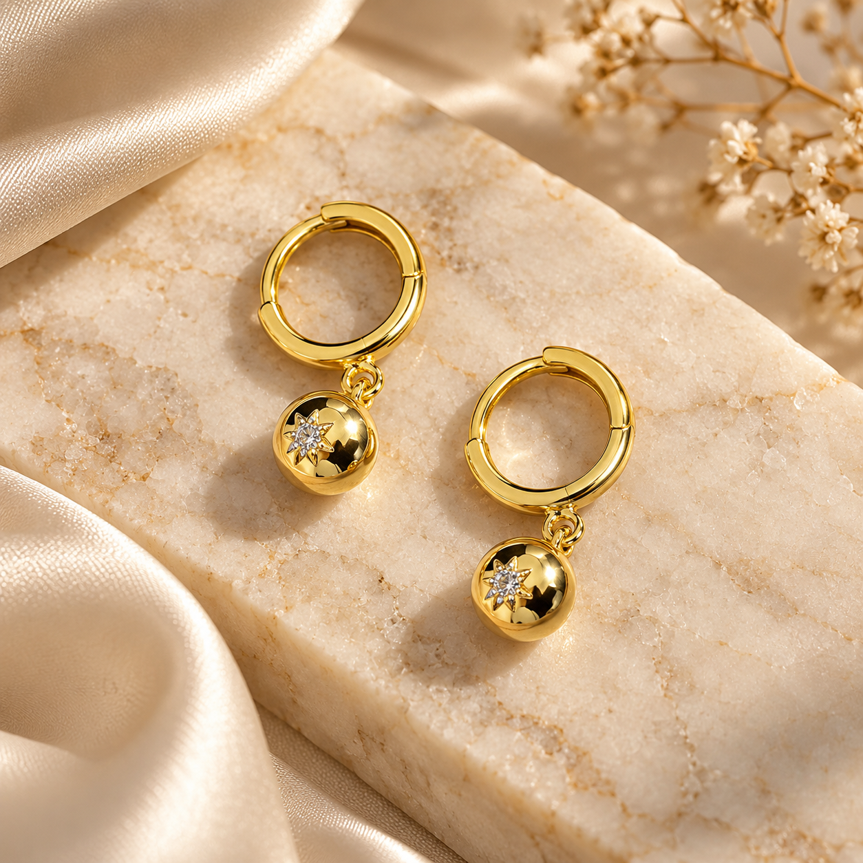 starburst disc drop huggie earrings in gold-plated 925 sterling silver